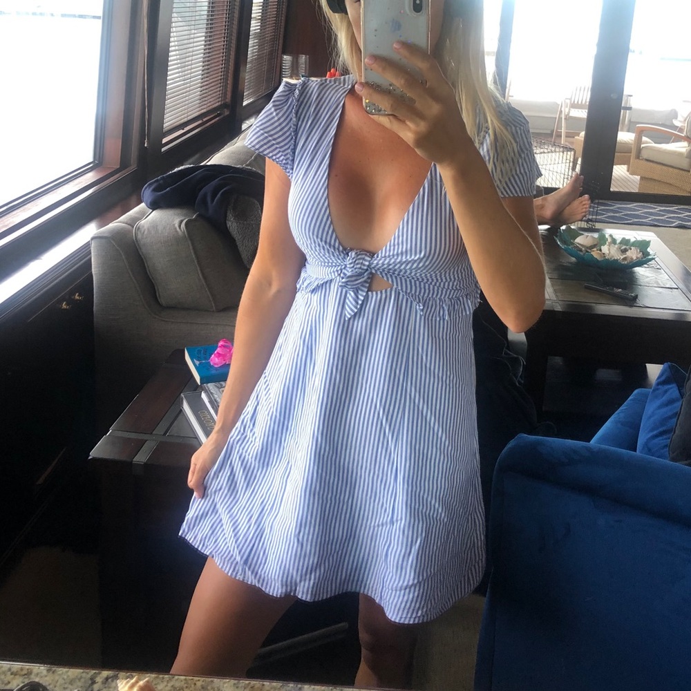 Lulus dress size small .